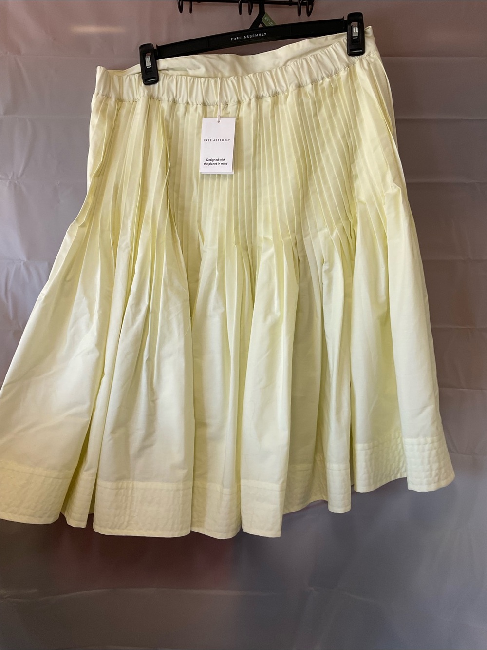 Free Assembly Pale Yellow Pleated A-Line Skirt